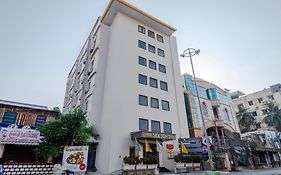 Hotel Seasons Inn